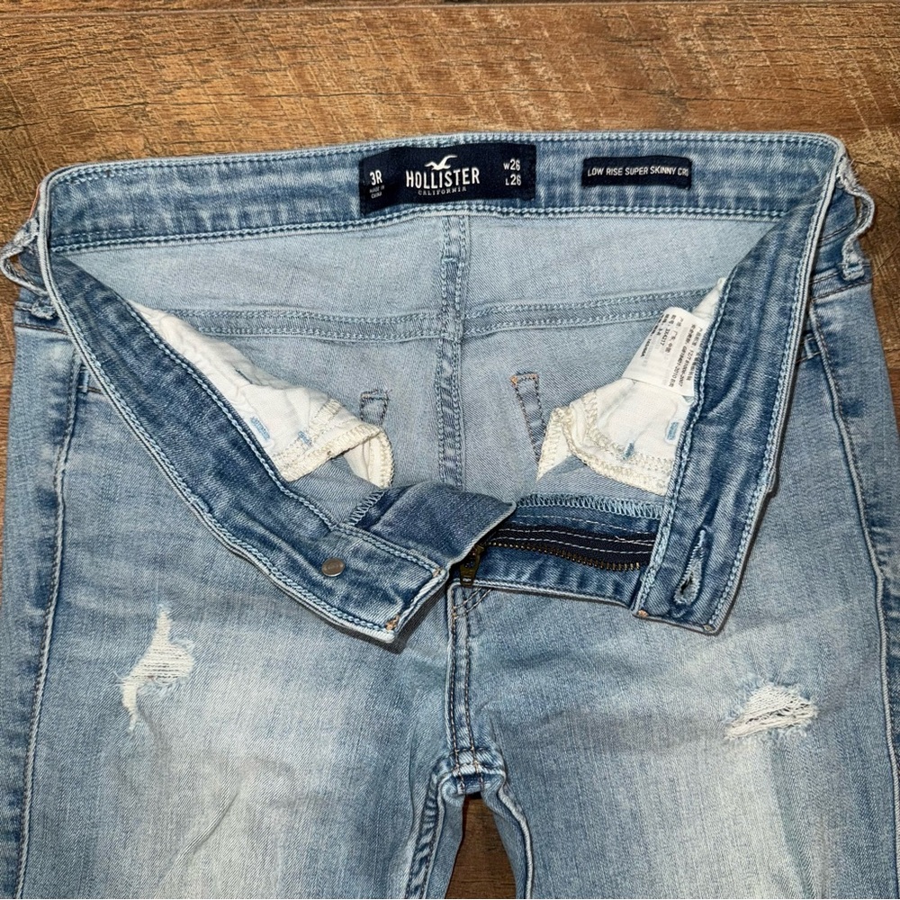 Hollister Low Rise Super Skinny Crop Women’s Jeans - Picture 8 of 14